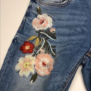 ZARA EMBROIDERY SKINNY JEANS 28x28 ⭐️